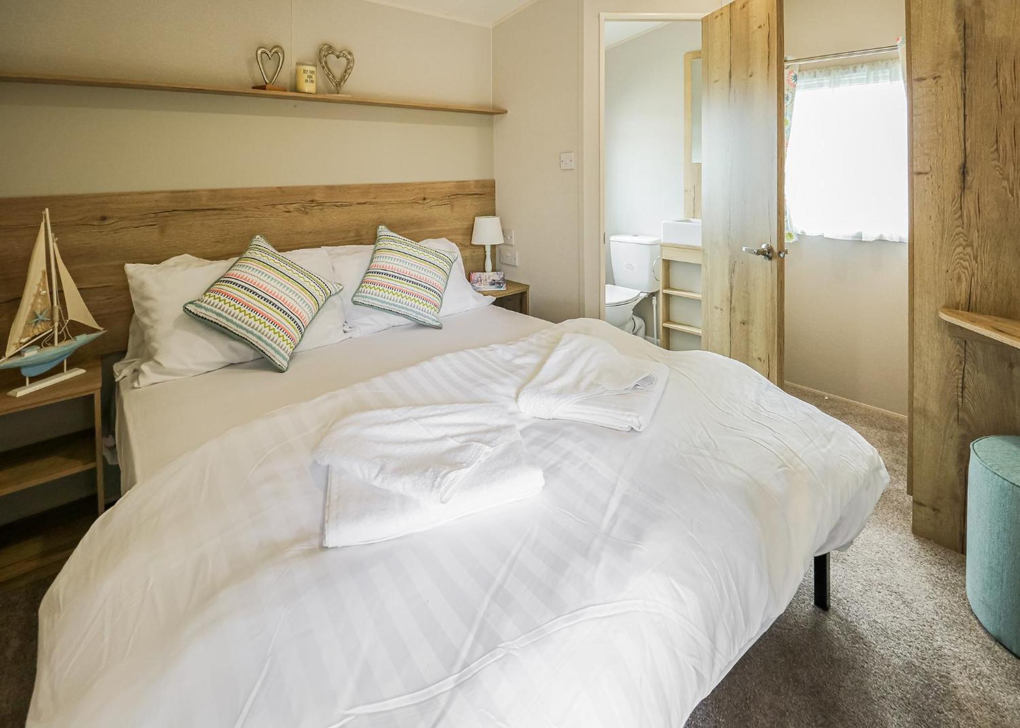 Hotel Waters Edge Leisure Park Cardigan Exteriér fotografie